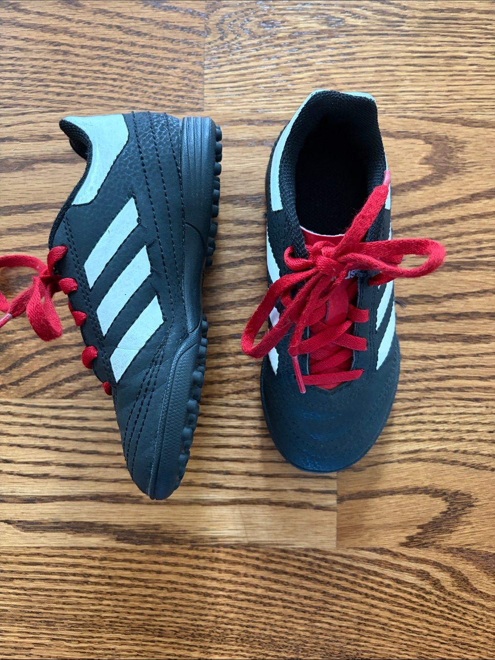 adidas kids turf shoes (10.5K)